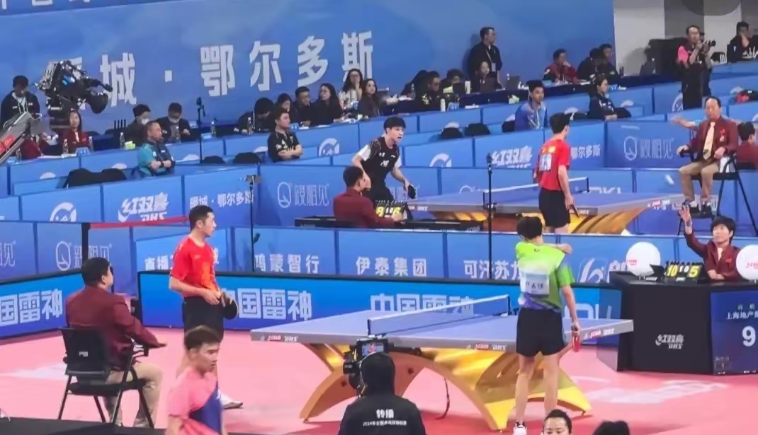 开云平台-乒乓球男双激战过程火爆惊险