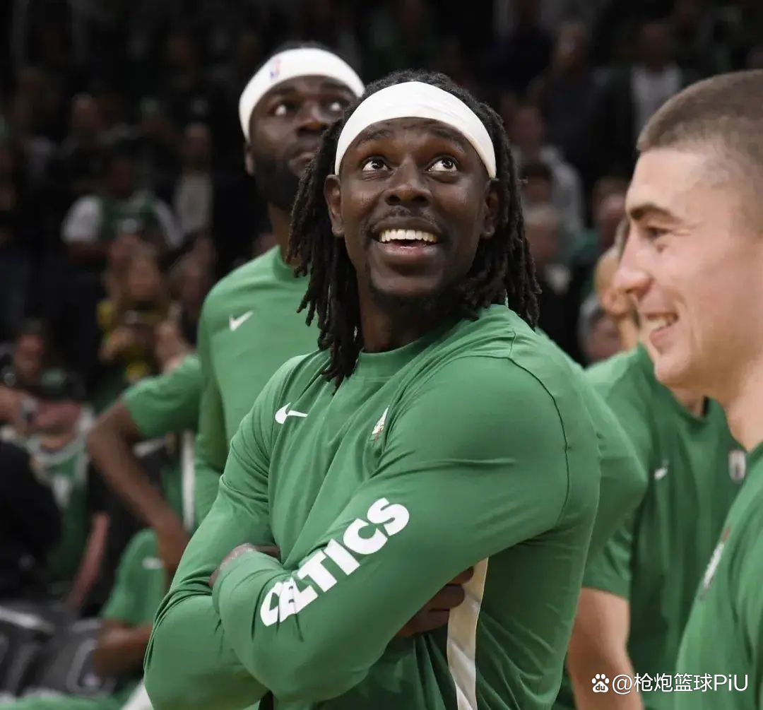 NBA球员戴绿帽子赛后出镜，引发热议