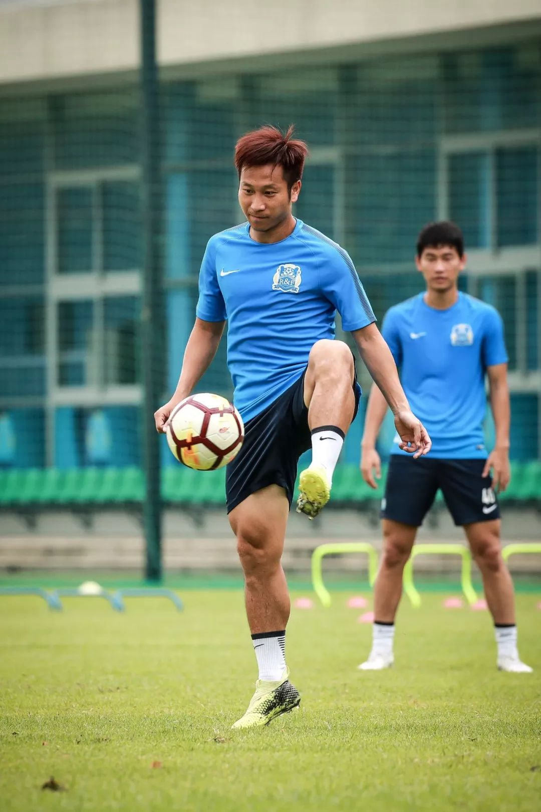 重庆斯威主场战平深圳佳兆业,保持不败 重庆斯威主场战平深圳佳兆业,保持不败