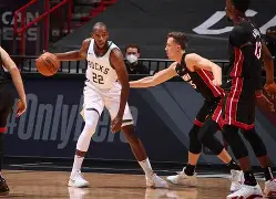 雄鹿再传伤情,争先赛季尚未完成 雄鹿再传伤情,争先赛季尚未完成