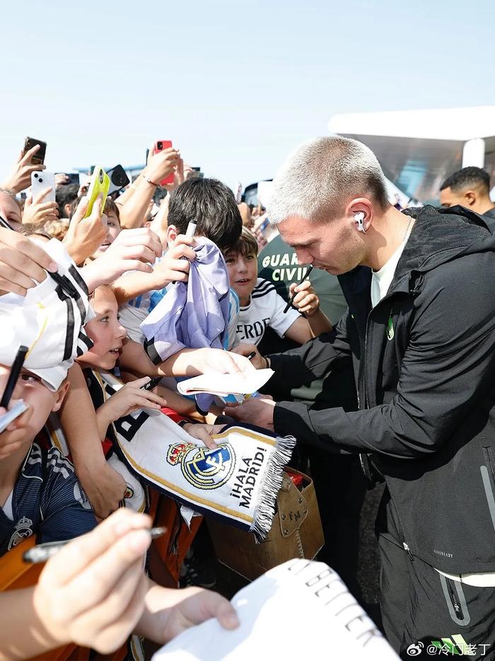 皇家马德里球迷支持球队跻身联赛前列 皇家马德里球迷支持球队跻身联赛前列