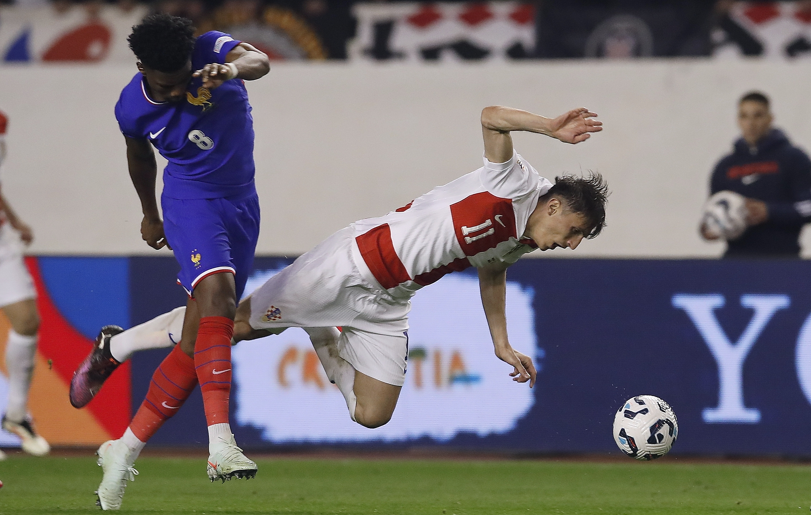 荷兰大败克罗地亚，备战重要赛事