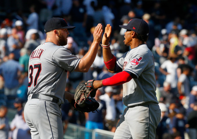 包含NS力克V5,Lehends单局斩获MVP宿敌对决淘汰赛,锁定晋级资格的词条 包含NS力克V5,Lehends单局斩获MVP宿敌对决淘汰赛,锁定晋级资格的词条