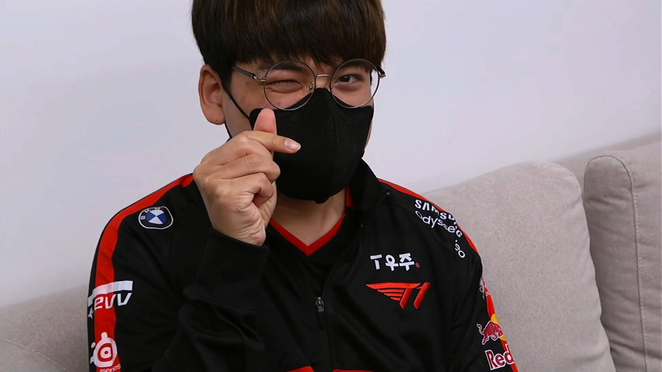 关于TL碾压SHR,Zeus团战一打五焦点之战四强赛,技惊四座的信息 关于TL碾压SHR,Zeus团战一打五焦点之战四强赛,技惊四座的信息