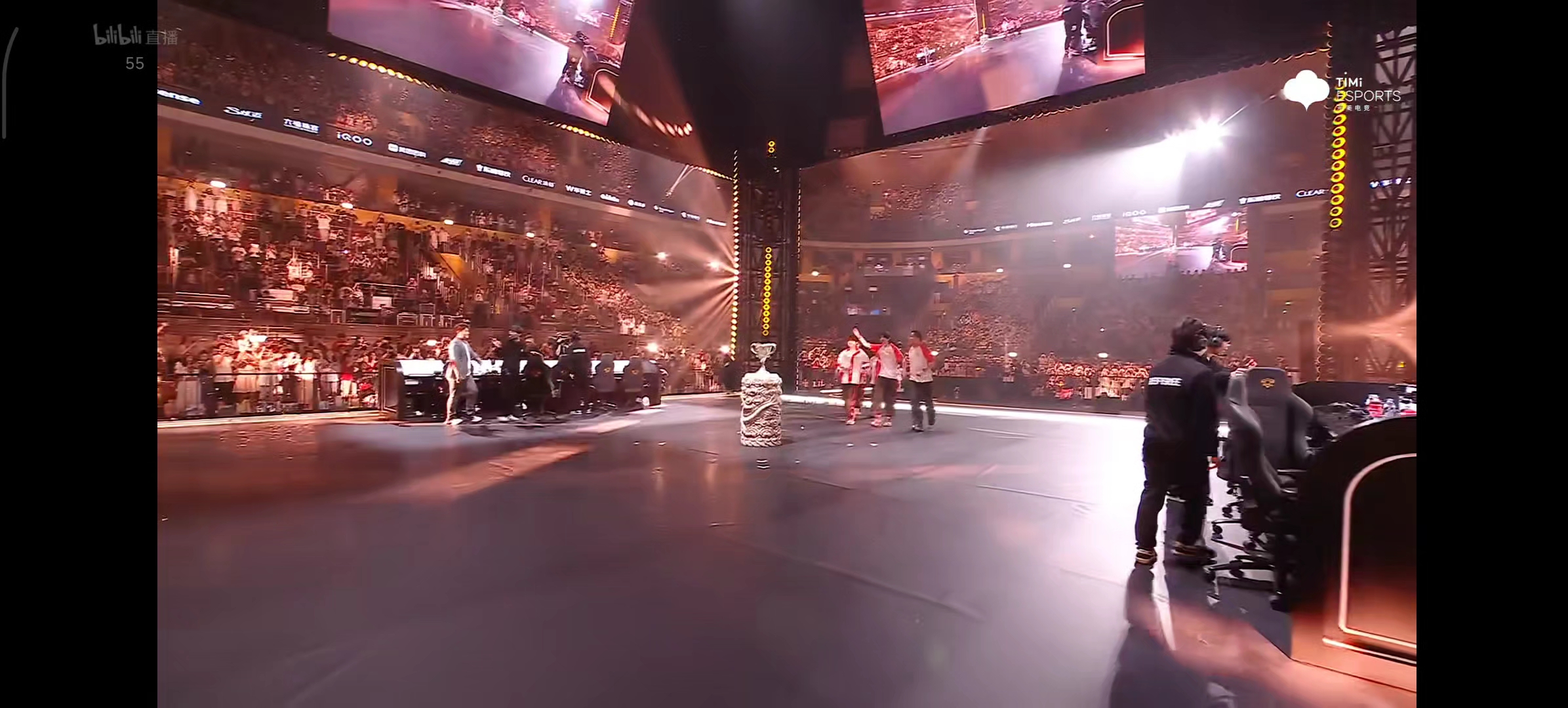 关于CLG翻盘BRO,Keria极限生还后反打峡谷大战成都决赛之夜,成为赛场最大亮点的信息 关于CLG翻盘BRO,Keria极限生还后反打峡谷大战成都决赛之夜,成为赛场最大亮点的信息