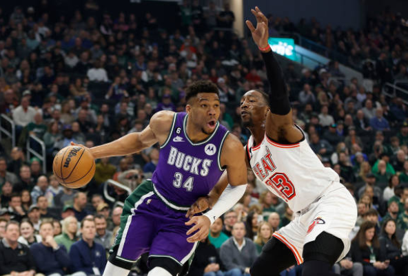 开云体育-雄鹿轻松战胜魔术，豪取四连胜