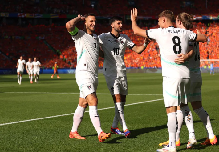 乌克兰主场大胜奥地利,晋级欧锦赛八强 乌克兰主场大胜奥地利,晋级欧锦赛八强