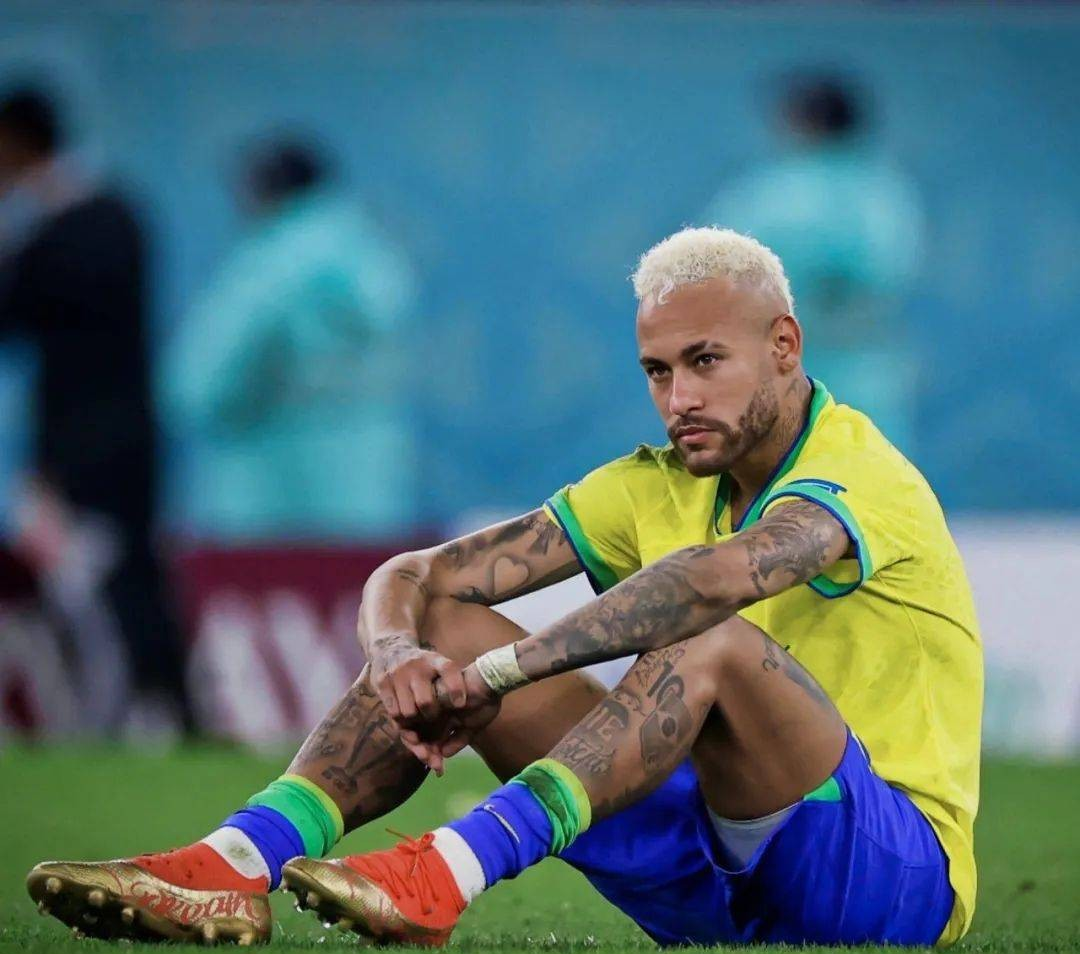 开云APP-巴西足球圈狂欢节奏不断升级