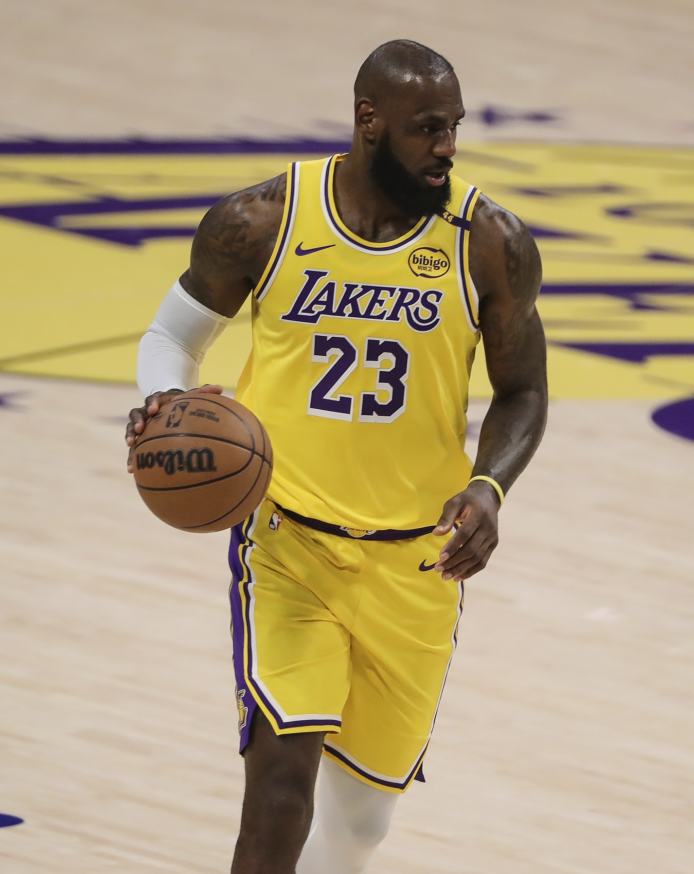 开拓者惨败湖人,詹姆斯轰33+7+14 开拓者惨败湖人,詹姆斯轰33+7+14