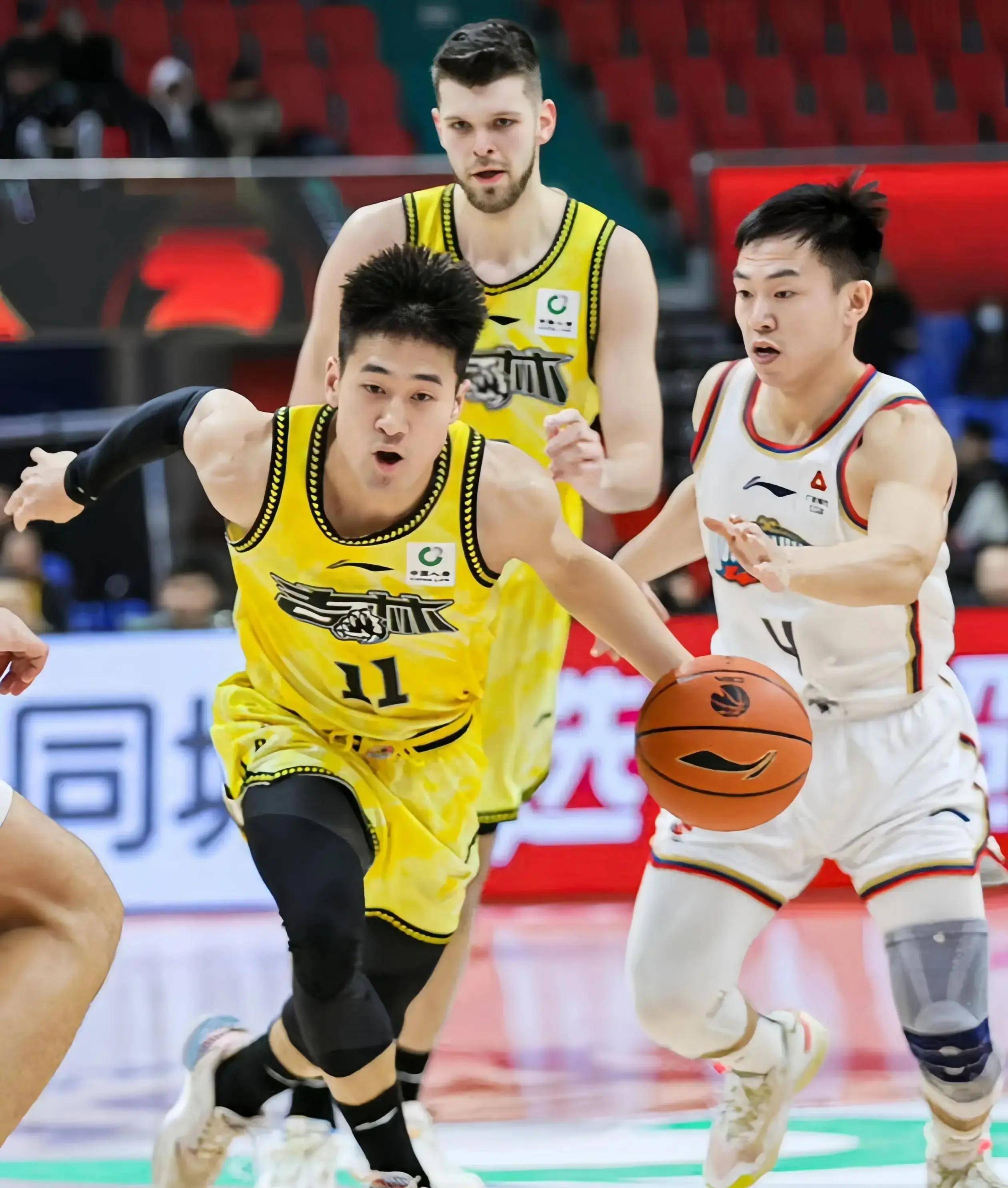 黑龙江男篮稳定发挥,取得连胜 黑龙江男篮稳定发挥,取得连胜