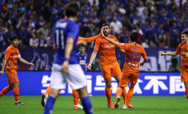 关于苏宁客场大胜重庆斯威,领跑积分榜的信息 关于苏宁客场大胜重庆斯威,领跑积分榜的信息