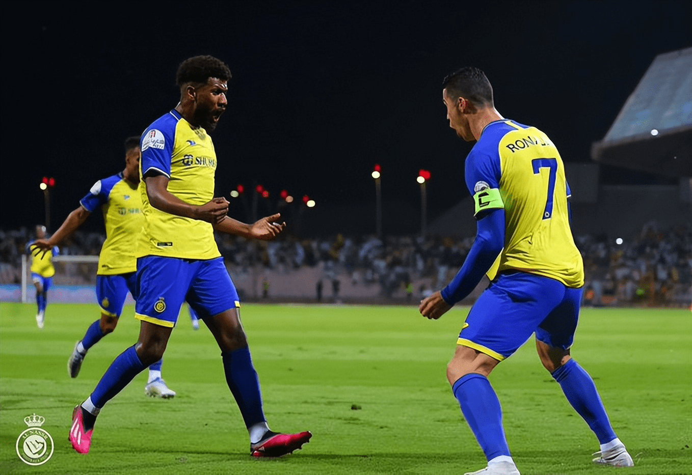 包含广东华南虎击败天津泰达,继续领跑积分榜的词条 包含广东华南虎击败天津泰达,继续领跑积分榜的词条