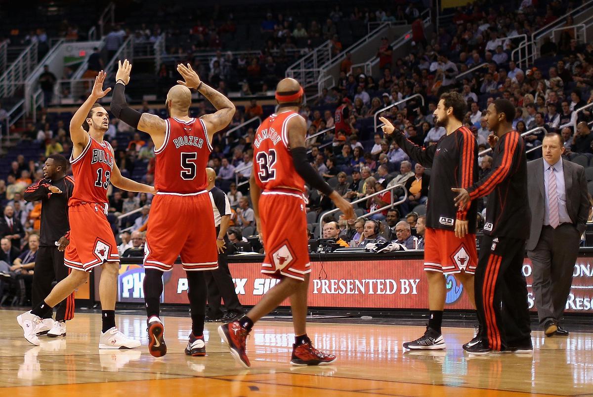 篮网队球员连续出战，冲击东部前四