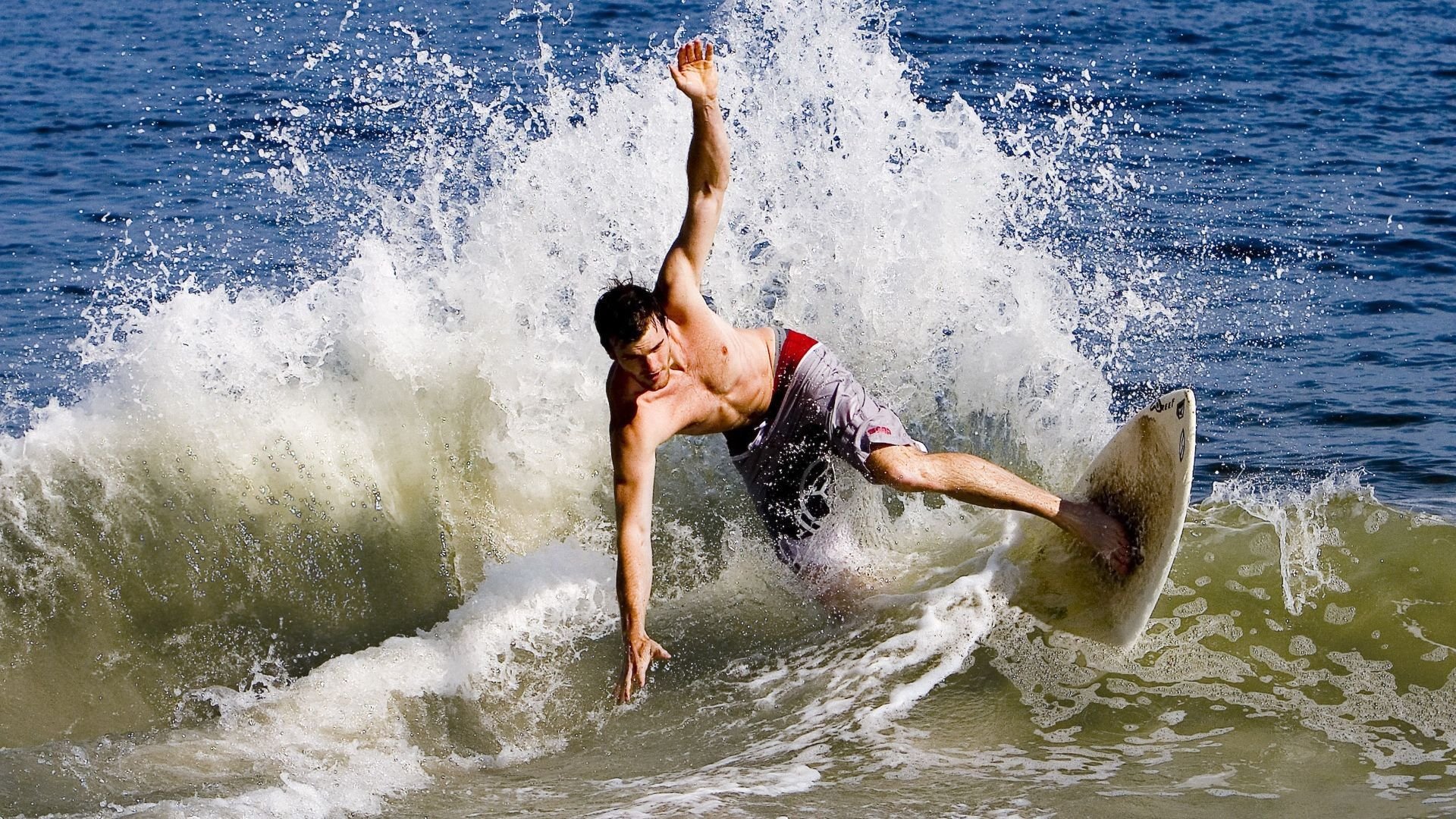 稳定压制的艺术，从拉什福德到摩纳哥的持续输出哲学